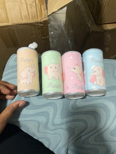 Canettes mignonnes d'éléphant