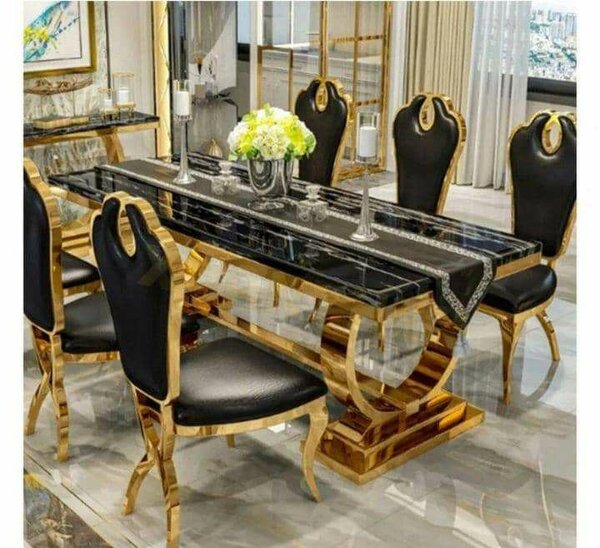 Table à manger luxe avec chaises noires