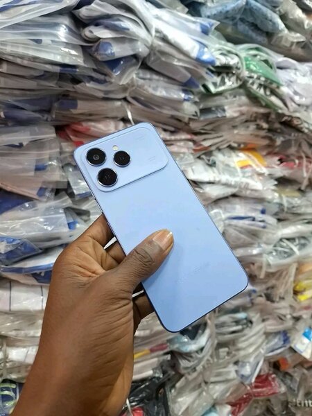 Téléphone portable HiOS neuf