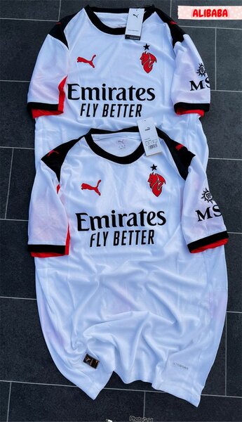 Maillots de football Puma