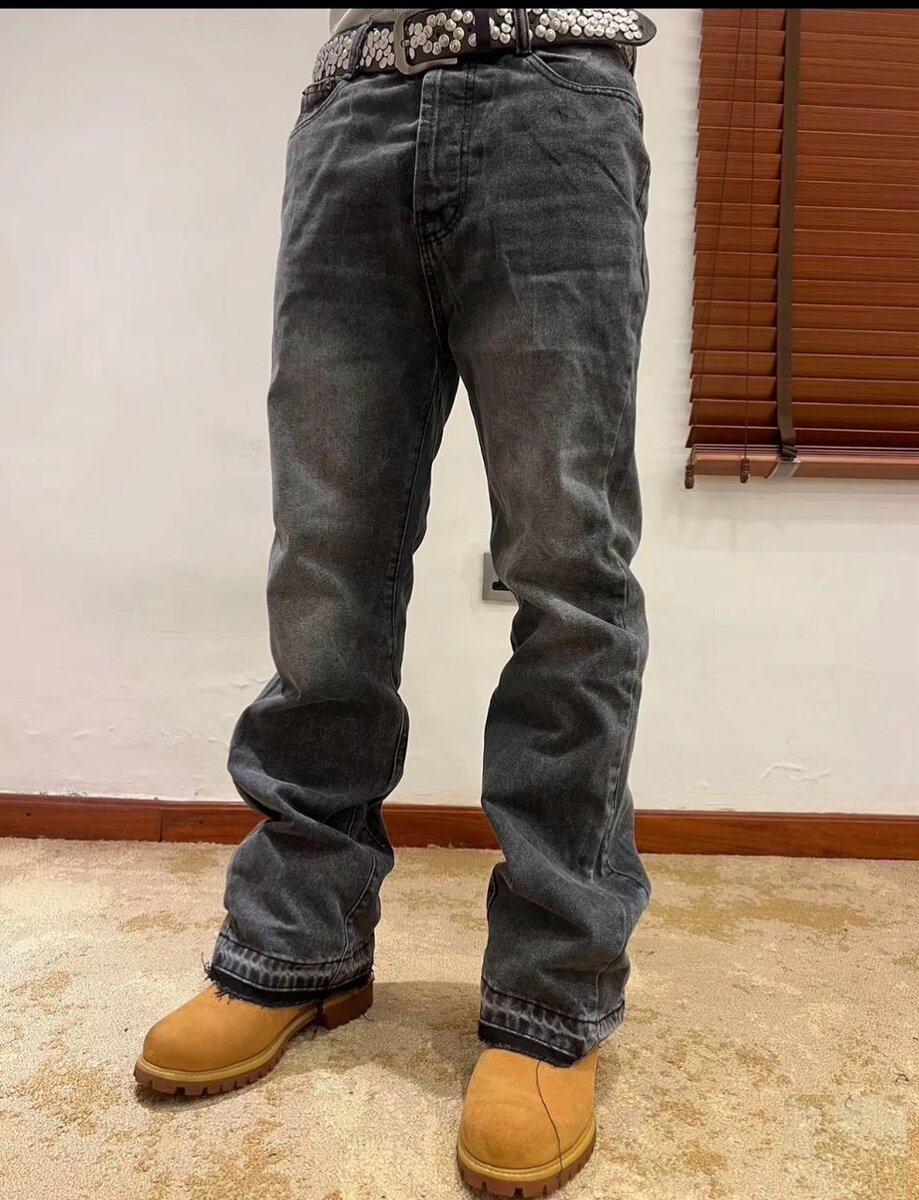 Jeans homme noir délavé avec chaînes