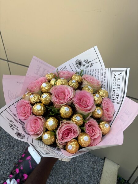 Bouquet de Roses et Chocolats