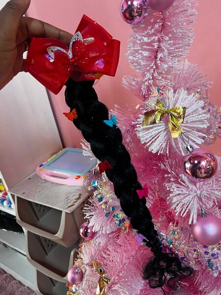 Tresse avec noeud papillon