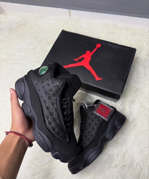 Chaussures Air Jordan XIII noir