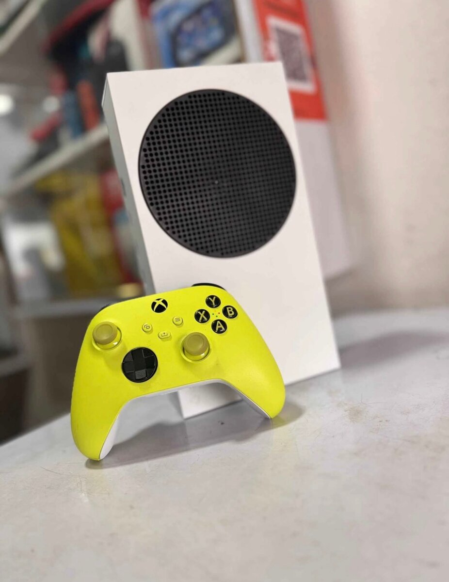 Console Xbox Series S avec manette