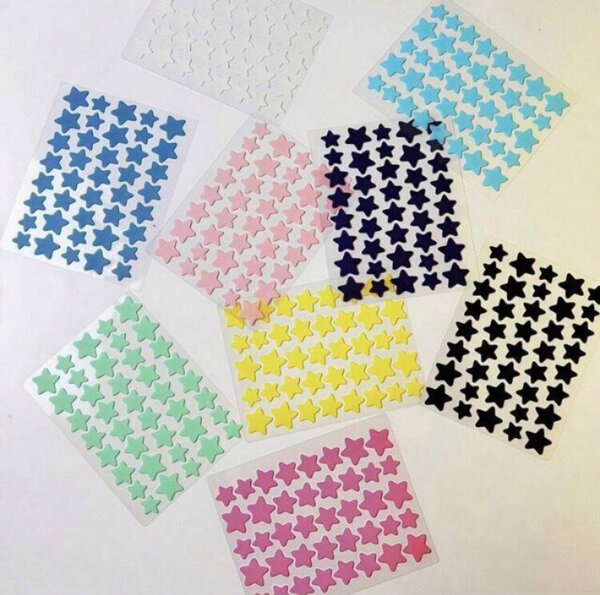 Autocollants étoiles colorées