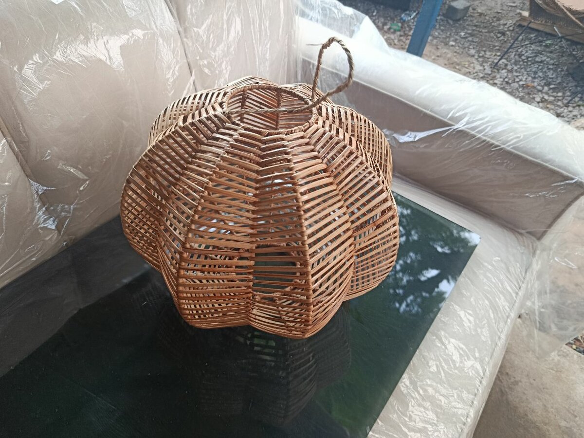 Suspension en rotin naturel