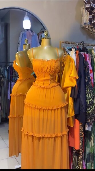 Robe orange élégante soirée
