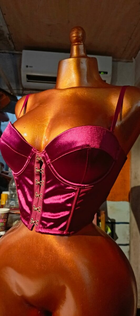 Bustier sexy en satin