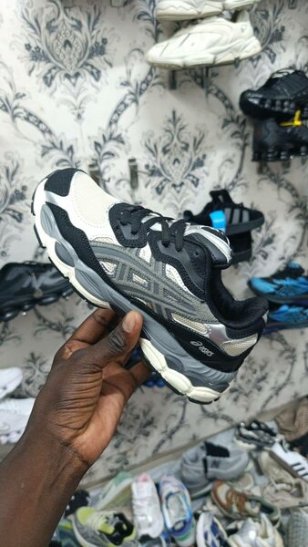 Baskets confortables homme