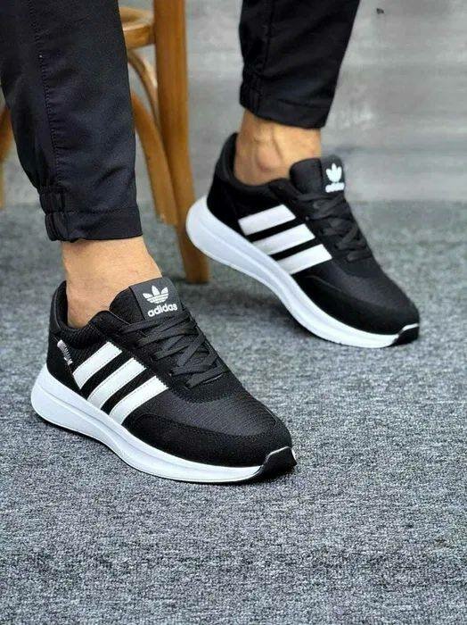 Baskets homme Adidas sport