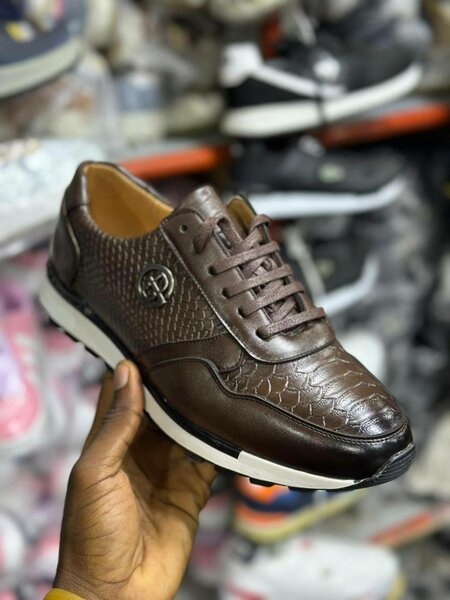 Sneakers en cuir marron élégants