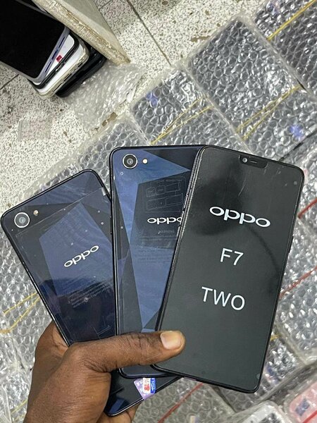 Smartphone Oppo F7