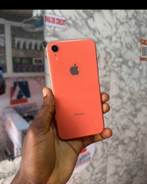 iPhone XR rouge - Smartphone Apple