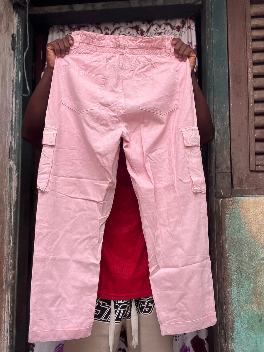 Cargo rose pastel pour homme