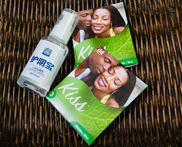 6 préservatifs + 1 lubrifiant