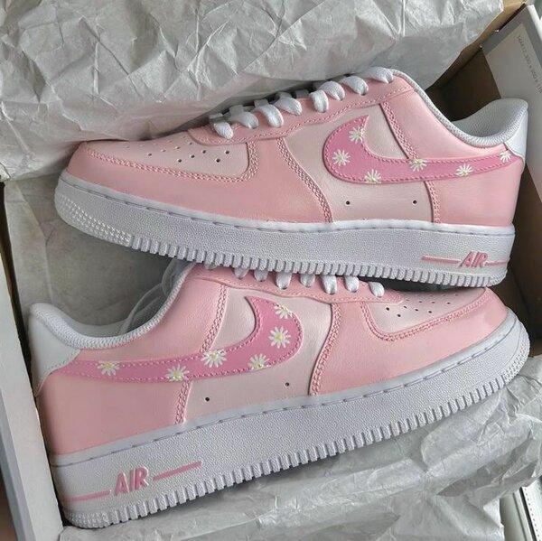 Nike Air Force 1 roses baskets femme