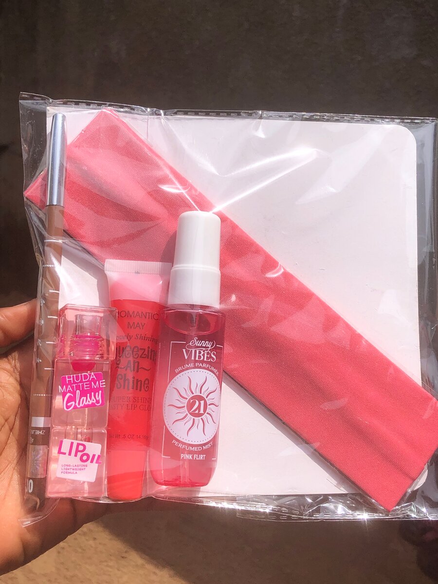 Kit beauté maquillage rose