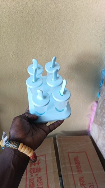 Moules pour bâtonnets glacés