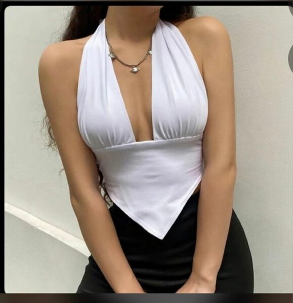 Haut dos-nu élégant femme