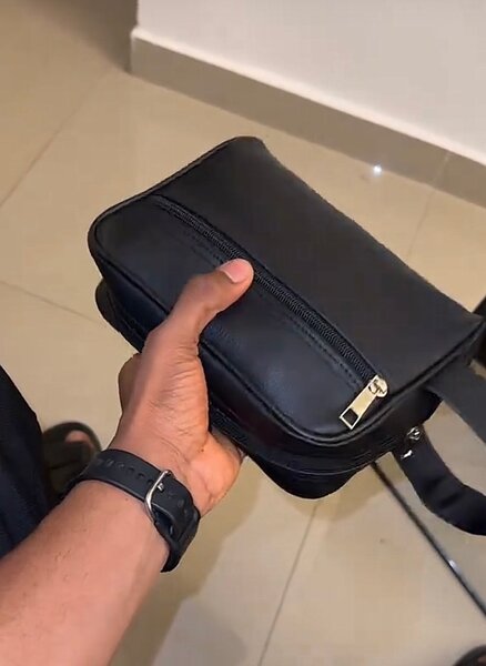 Pochette en cuir élégante