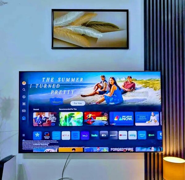 Téléviseur intelligent grand écran