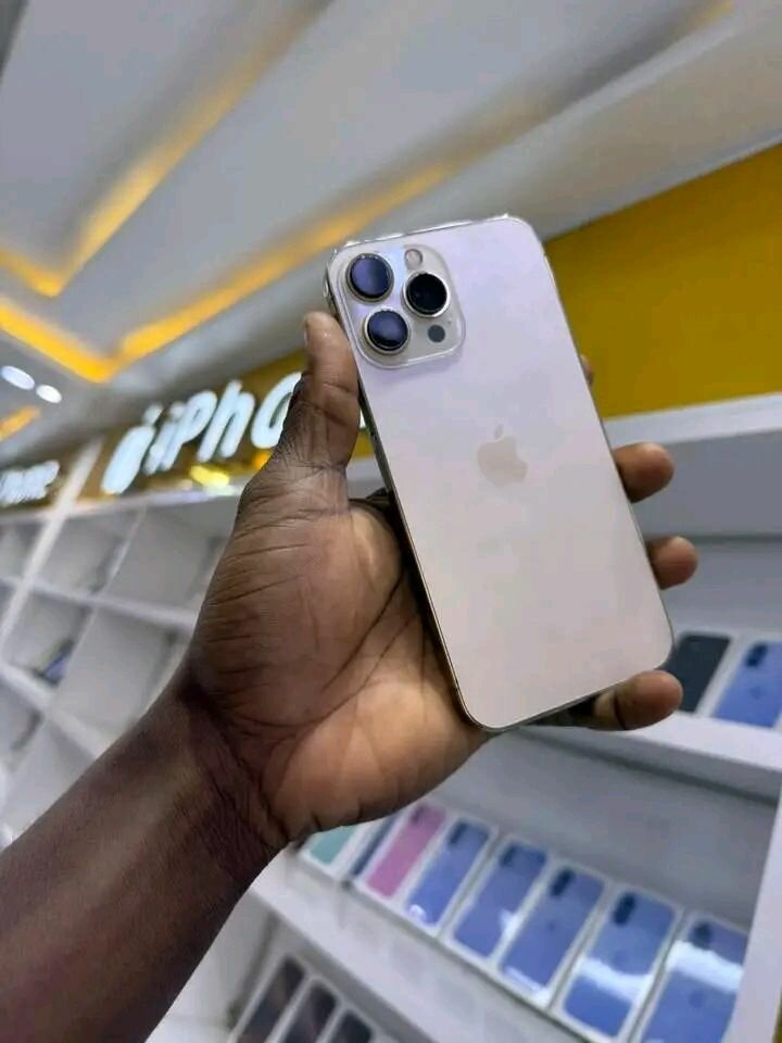 Apple iPhone 13 - Téléphone reconditionné