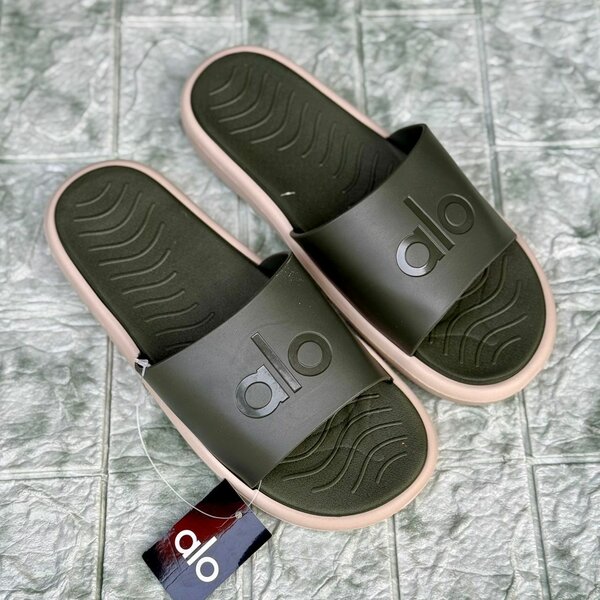 Sandales Alo en caoutchouc noir