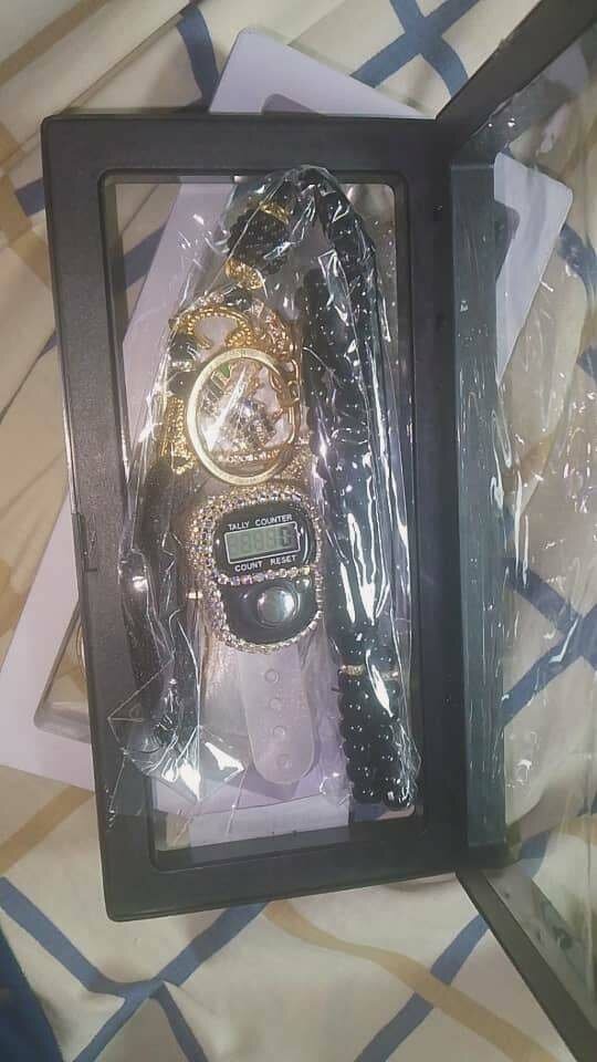 Montre digitale avec porte-clés