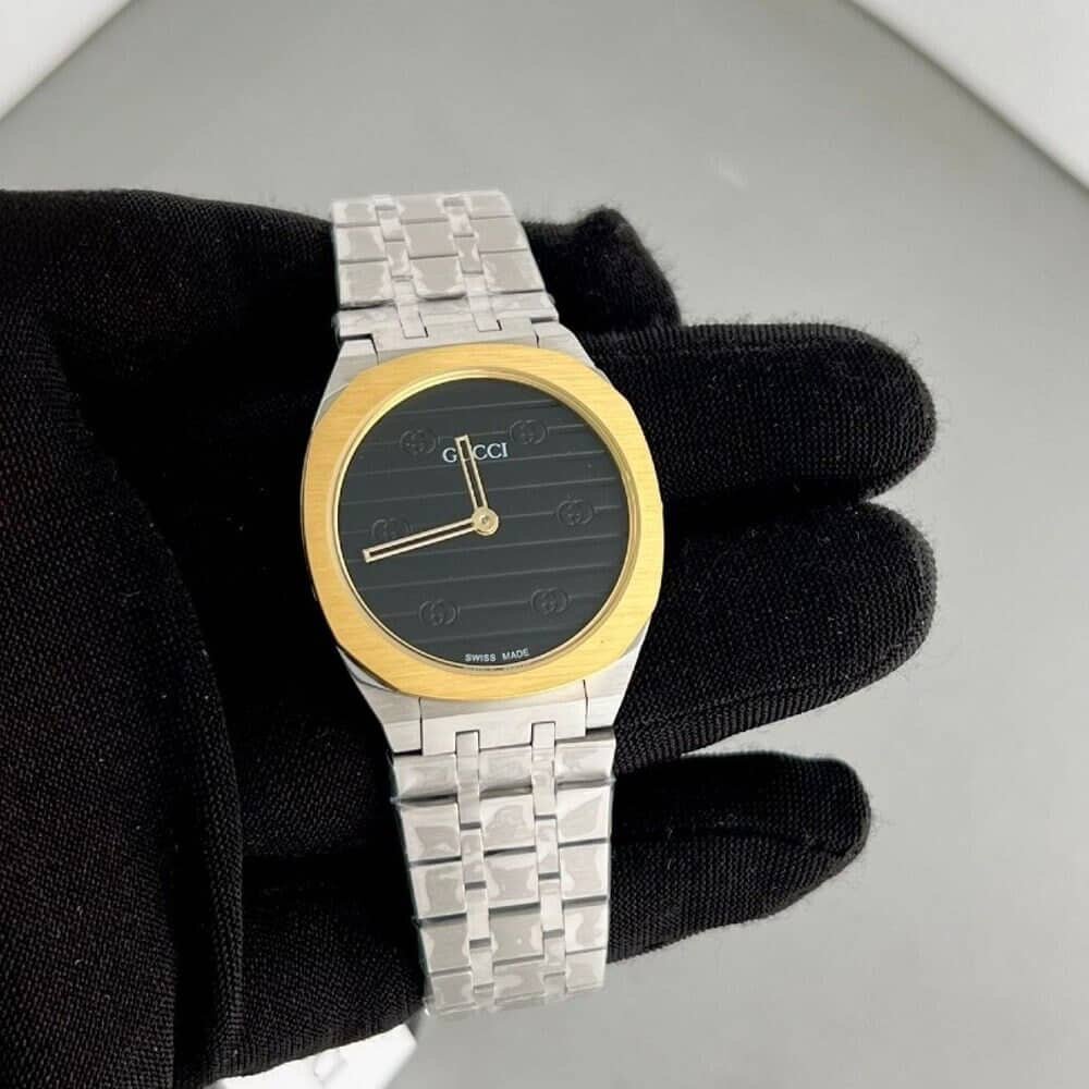 Montre Gucci en acier inoxydable