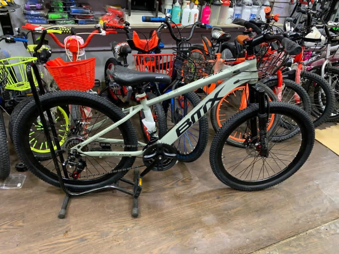 Vélo VTT tout suspendu Emax