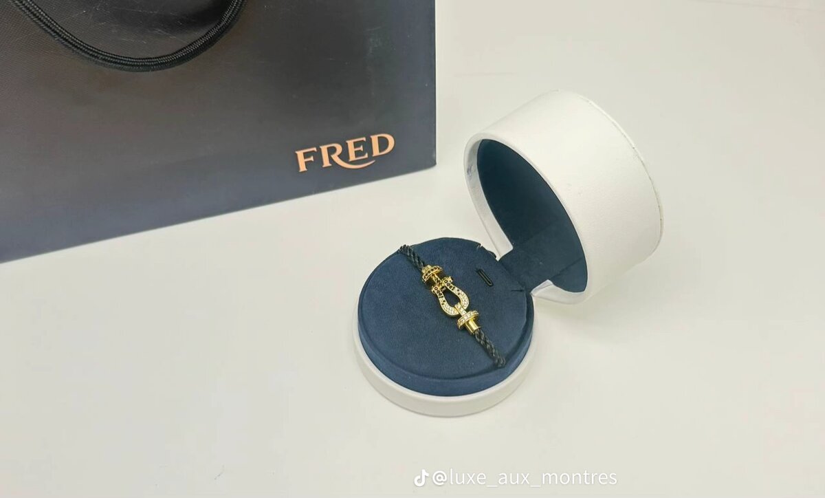 Bracelet FRED en cuir et métal doré