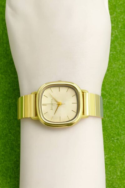 Montre Femme Dorée Élégante