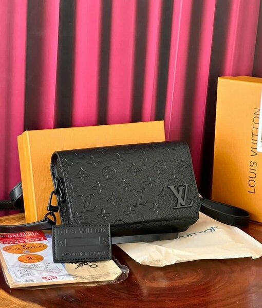 Sacoche Louis Vuitton Pochette Féminine