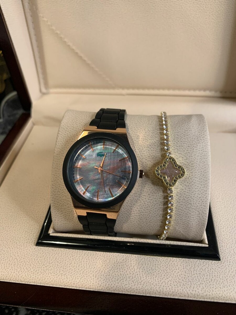 Luxury Quartz Wristwatch