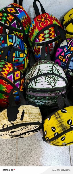 Sacs à dos motifs africains