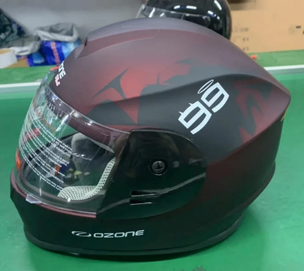Casque moto Ozone rouge et noir
