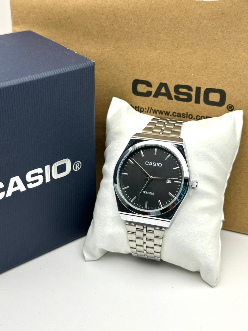 Montre Casio en acier inoxydable