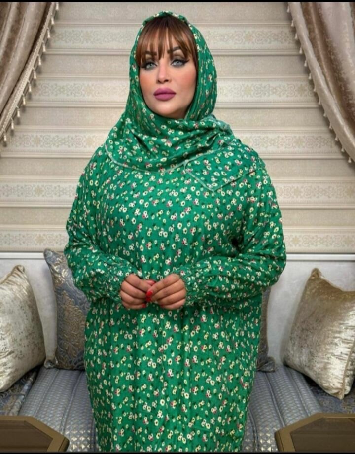 Tunique Hijab Fleurie Élégante