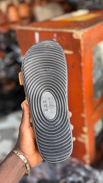 Sandales en daim élégantes