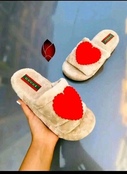 Pantoufles Femme Luxe Douces