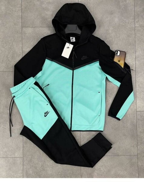 Ensemble survêtement Nike homme noir et vert