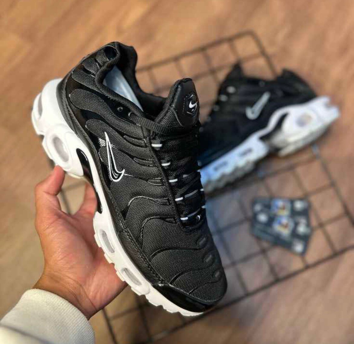 Nike TN Noir et Blanc Homme