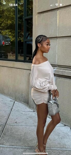 Robe pull asymétrique élégante