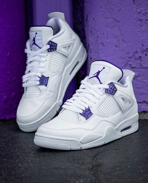 Chaussures Air Jordan 4 blanc violet