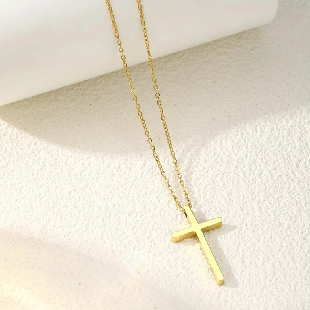 Elegant Gold Cross Necklace