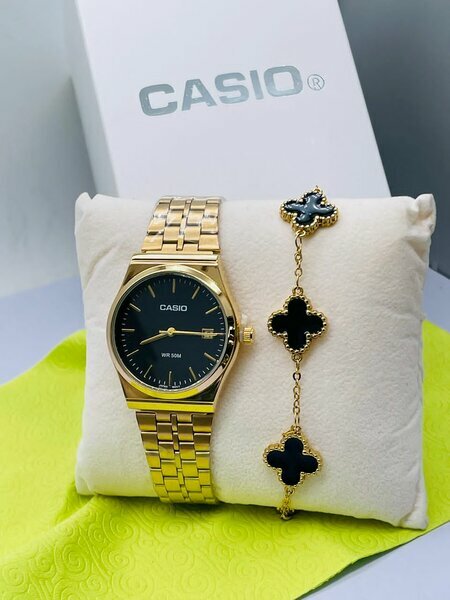 Montre Casio dorée noire + bracelet