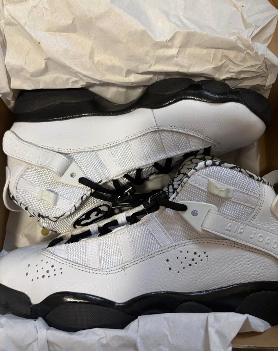 Chaussures Air Jordan VI Blanc Noir