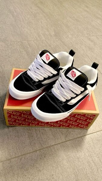 Vans Knu Skool blanc noir