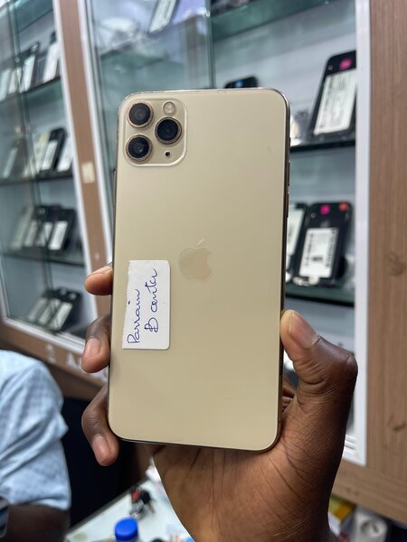 iPhone 11 Pro Max 64Go